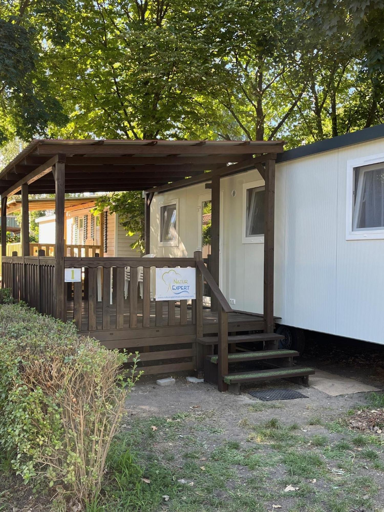 Naturexpert Mobilhazak-Fuered Kemping Balatonfuered Luaran gambar